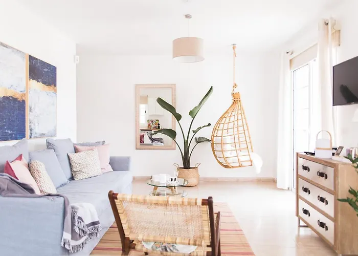 Lovely&Sunny Apartament Near Poris Beach