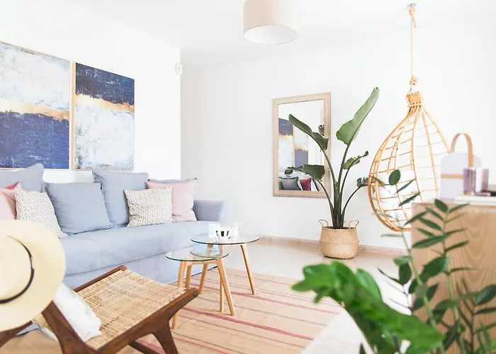 Lovely&Sunny Apartament Near Poris Beach