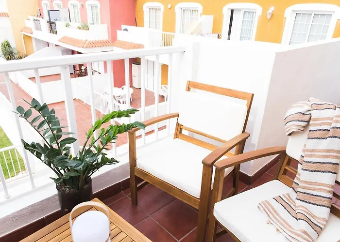 Lovely&Sunny Apartament Near Poris Beach