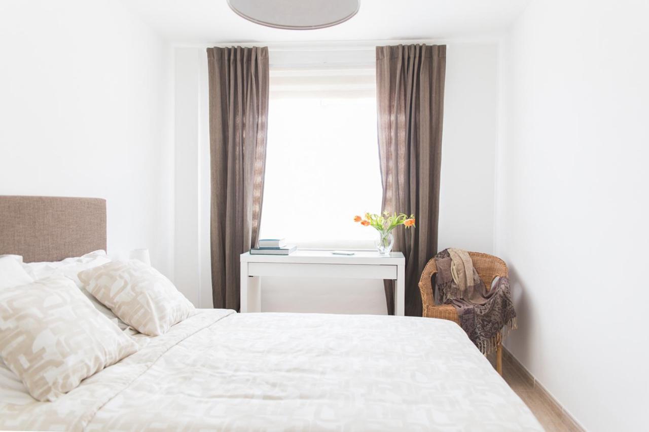 Lovely&sunny Near Poris Appartement *